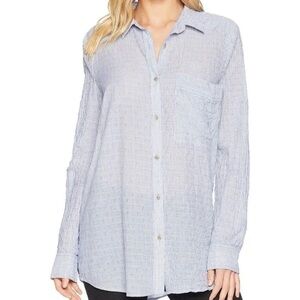 FREE PEOPLE NO LIMITS BLUE WHITE MICRO STRIPE BUTTON FRONT BLOUSE SZ MEDIUM